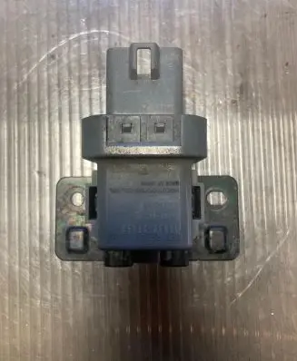 KIA Sorento Glow plug pre-heat relay 368302F050 368332F150