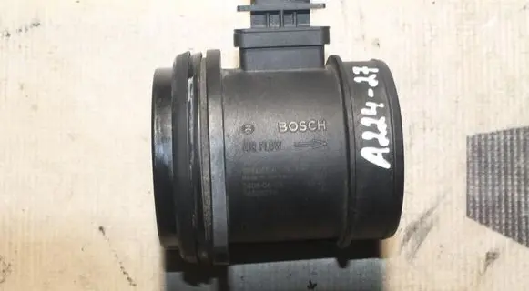 Volvo XC70 Mass air flow meter 30677999