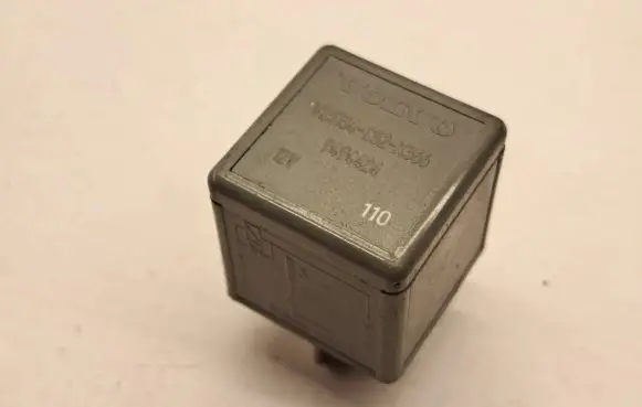Volvo S70 V70 V70 XC Other relay 9494424 V23134C52X366
