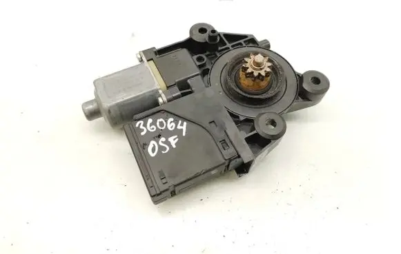 Renault Scenic RX Front door window regulator motor 827300005R