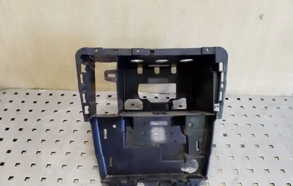 Radio/GPS head unit trim