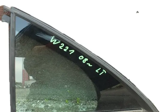 Mercedes-Benz S W221 Front triangle window/glass 2008R