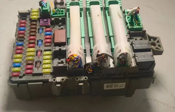 Honda CR-V Fuse module 116RA000021