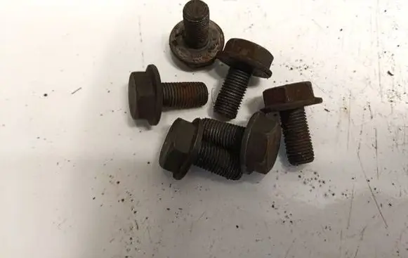 Renault Clio II Nuts/bolts 