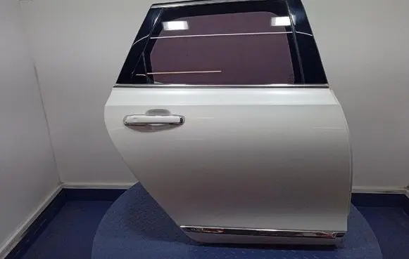 Volvo S90, V90 Rear door