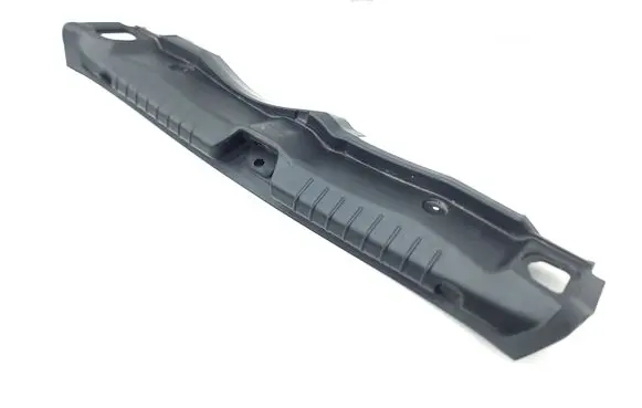 Trunk/boot sill cover protection