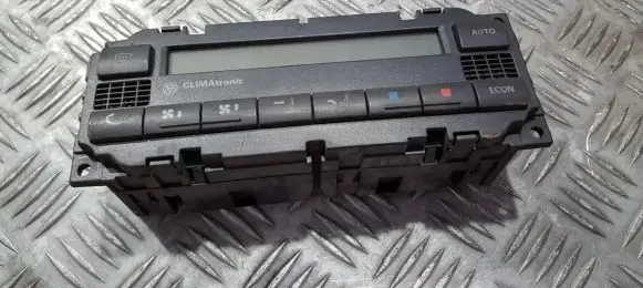 Volkswagen Golf IV Climate control unit 3b1907044h
