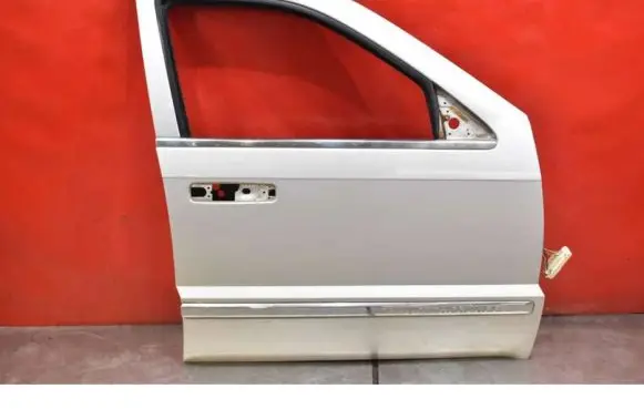 Jeep Grand Cherokee (WK) Front door