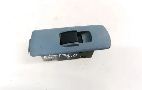 Mitsubishi Colt Electric window control switch MN141020 C8D-D391M