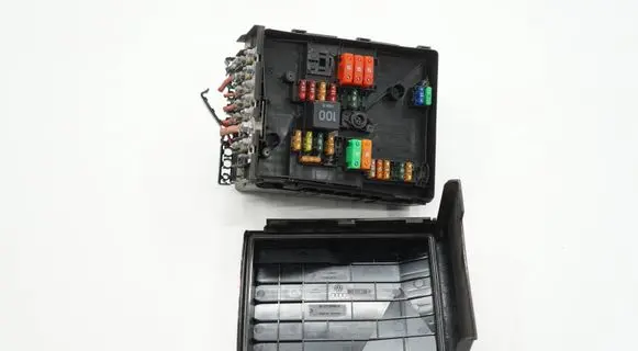 Volkswagen Tiguan Fuse box set 1K0937125DACR 1K0937125D 1K0937132F