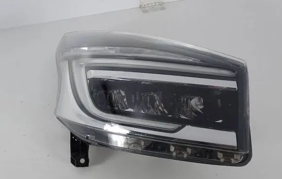 Renault Trafic III (X82) Headlight/headlamp 260109054R