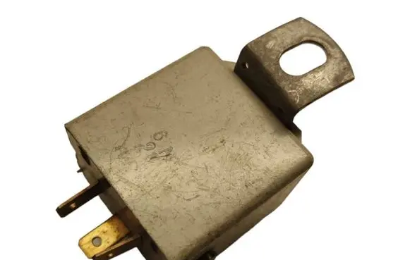 Mitsubishi Pajero Other relay MB894074 0689001630