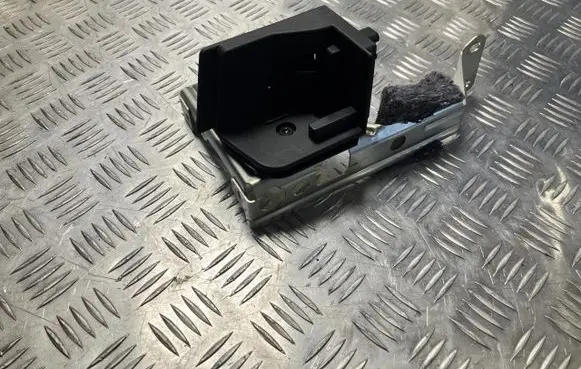 BMW X3 G01 Parcel shelf load cover mount bracket 7396581