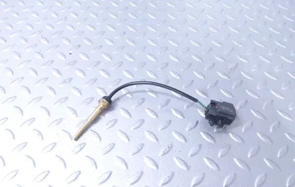 Land Rover Defender Coolant temperature sensor G4D36G004AC LR155114