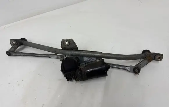 Front wiper linkage and motor