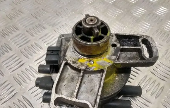 Mazda Xedos 6 Spark distributor T0T52071A
