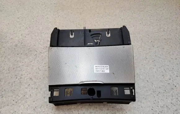 Mercedes-Benz E A207 Car ashtray A2076804950