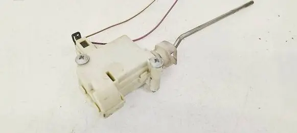 Volkswagen Polo IV 9N3 Central locking motor 3B0959781F