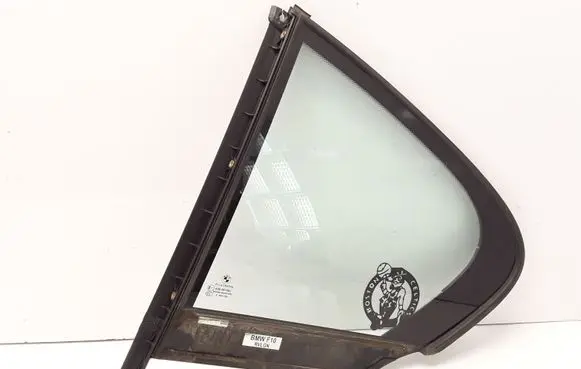 BMW 5 F10 F11 Rear vent window glass 43R001582 DOT682 M3240
