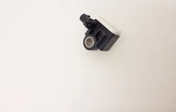 Mercedes-Benz B W246 W242 Airbag deployment crash/impact sensor A1668210151 56054085AA