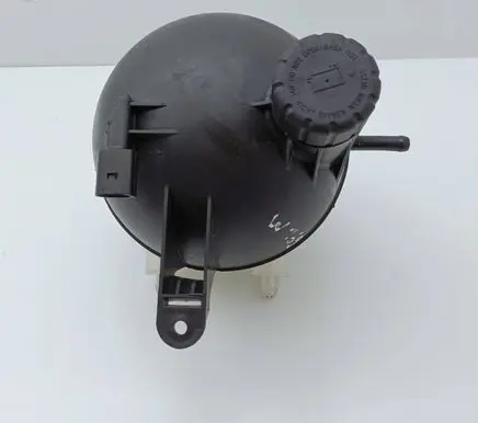 Mercedes-Benz A W169 Coolant expansion tank/reservoir 1695000149