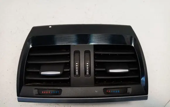 BMW X6 F16 Rear air vent grill 9252013 64229252013