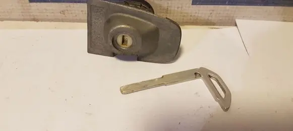 Volvo V40 Front door lock (next to the handle) 31276333 31301563 31349621