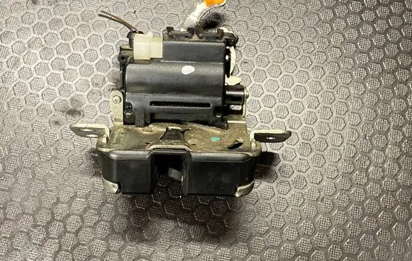 Mitsubishi Colt Tailgate/trunk/boot lock/catch/latch MR959190