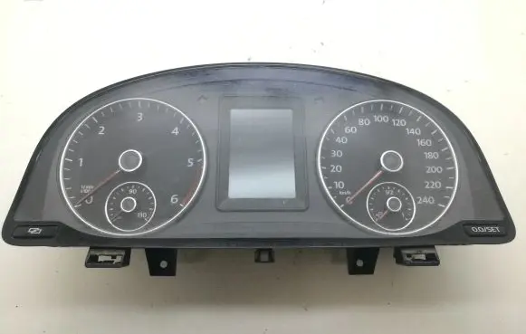 Volkswagen Caddy Speedometer (instrument cluster) 2K0920875A