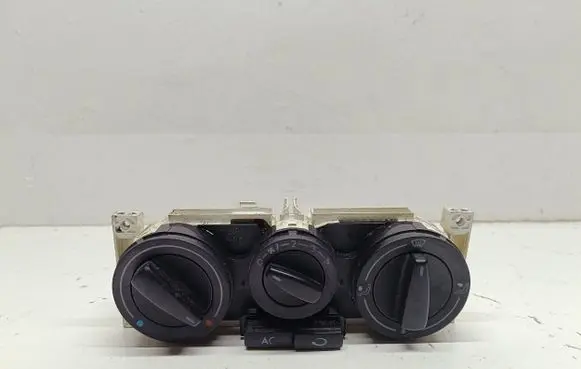 Volkswagen Golf IV Climate control unit 1J0820045F 657837L08 901511210000