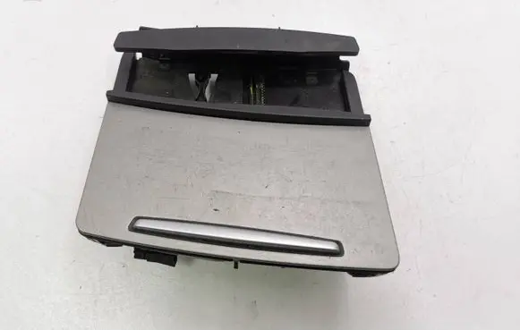 Ashtray (front)