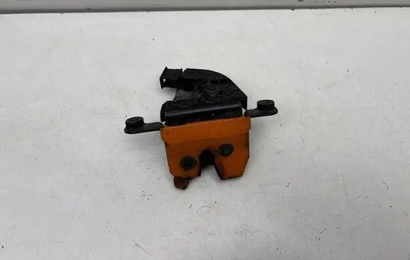 Tailgate/trunk/boot lock/catch/latch