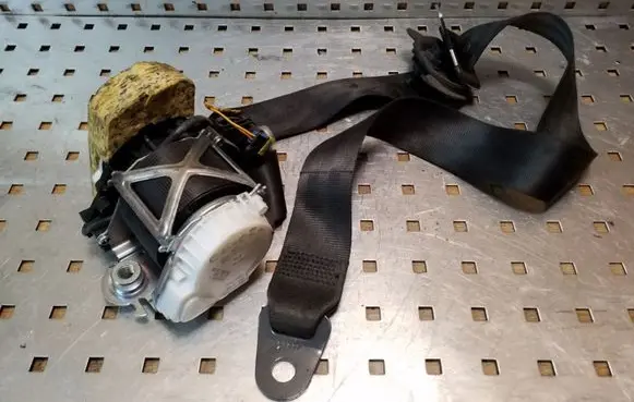 Citroen C5 Front seatbelt