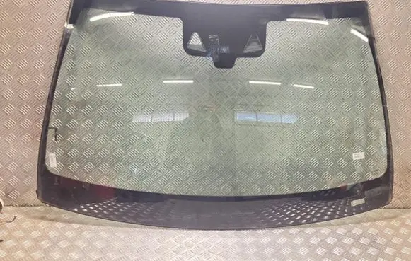 Mercedes-Benz C W205 Front windscreen/windshield window TM16921