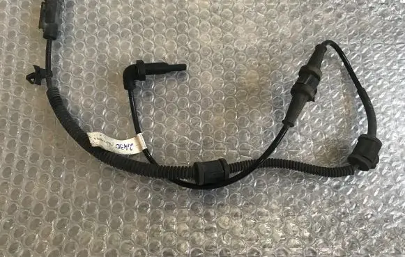 Opel Insignia A ABS brake wheel speed sensor 23483145