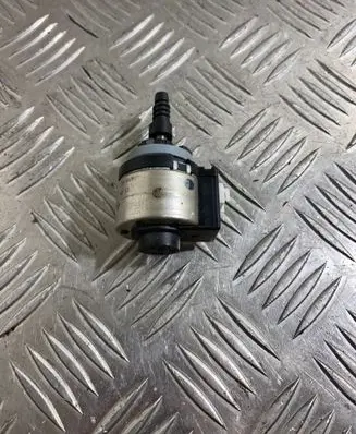 Audi Q7 4M Headlight level adjustment motor 89022080