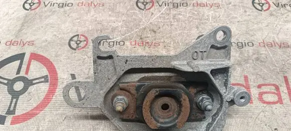 Renault Kadjar Gearbox mounting bracket 112221641R