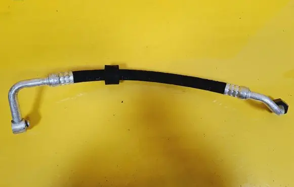 Air conditioning (A/C) pipe/hose