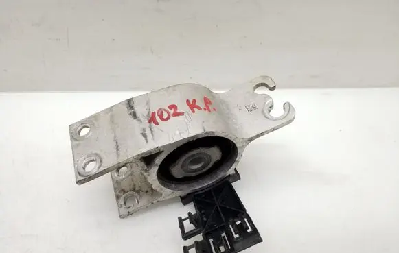 Mercedes-Benz CLA C117 X117 W117 Front wishbone bush A2465462743