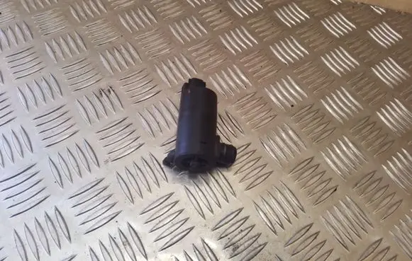 Toyota Auris 150 Windscreen/windshield washer pump
