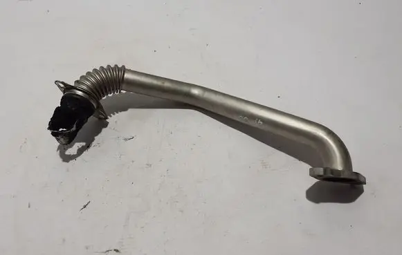 Volvo XC90 EGR valve line/pipe/hose 32213481