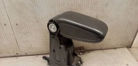 Nissan Tiida C11 Armrest 