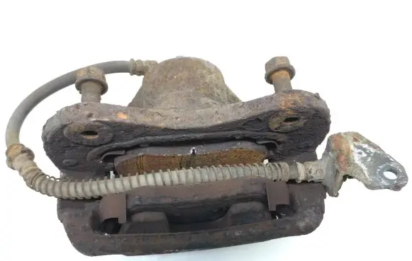Hyundai Tucson JM Front brake caliper