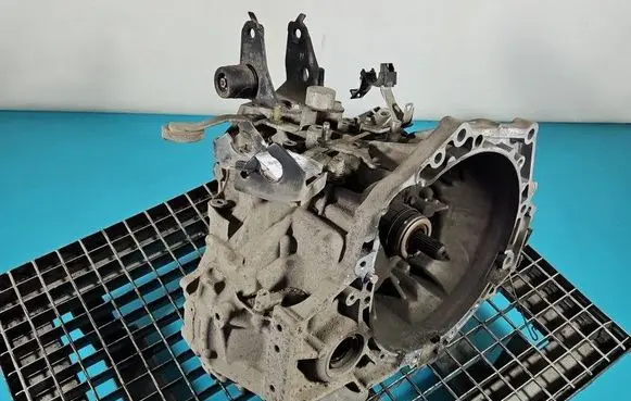 Toyota Yaris Manual 5 speed gearbox 311150D090 IMPRK1603789
