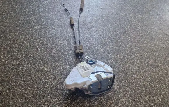 Honda Civic Front door lock