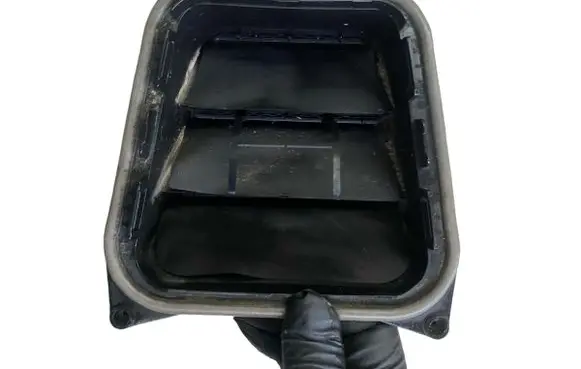 Peugeot Boxer Quarter panel pressure vent 