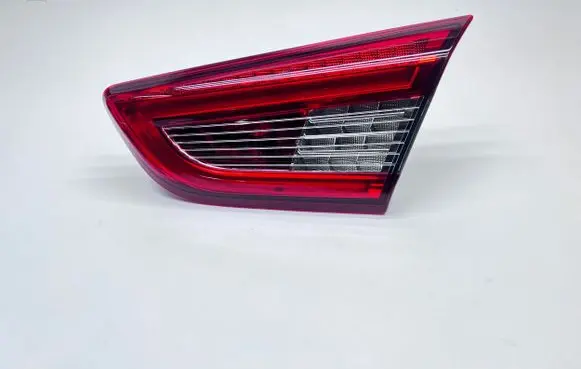 Maserati Ghibli Tailgate rear/tail lights 06700046630 03552000