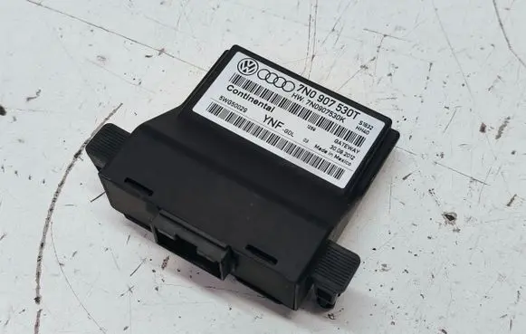 Volkswagen Jetta VI Gateway control module 7N0907530T