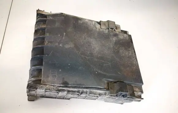 Skoda Octavia Mk2 (1Z) Fuse box cover 1k0937132f 1k0937132g