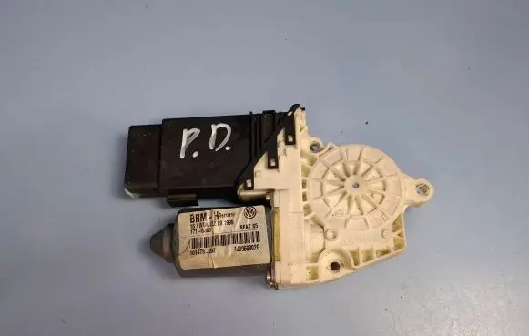 Seat Toledo II (1M) Front door window regulator motor 1J0959802G 101478202